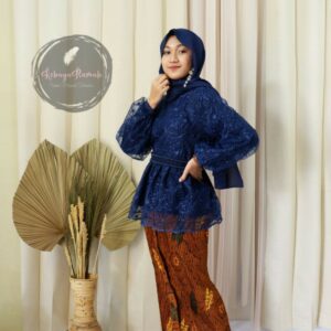 Kebaya Lesty